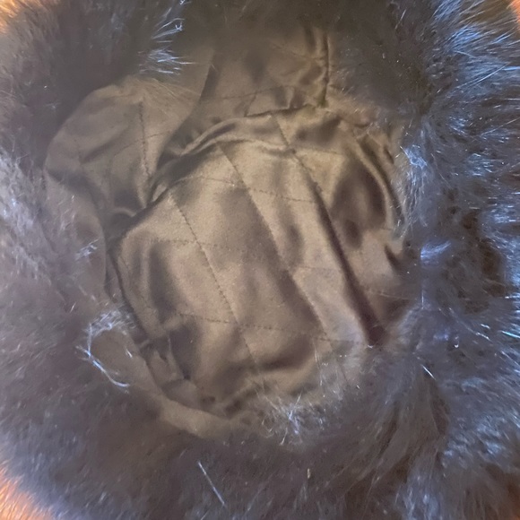 Vintage mink hat & cuffs - Picture 5 of 8